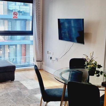 Luxury Waterside Apartment Canary Wharf Londra Esterno foto