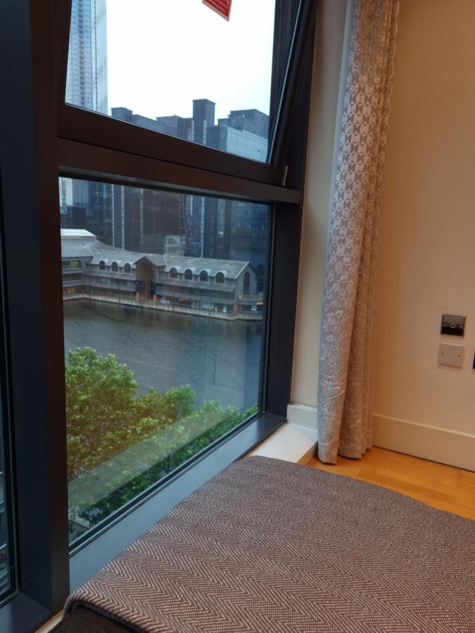 Luxury Waterside Apartment Canary Wharf Londra Esterno foto